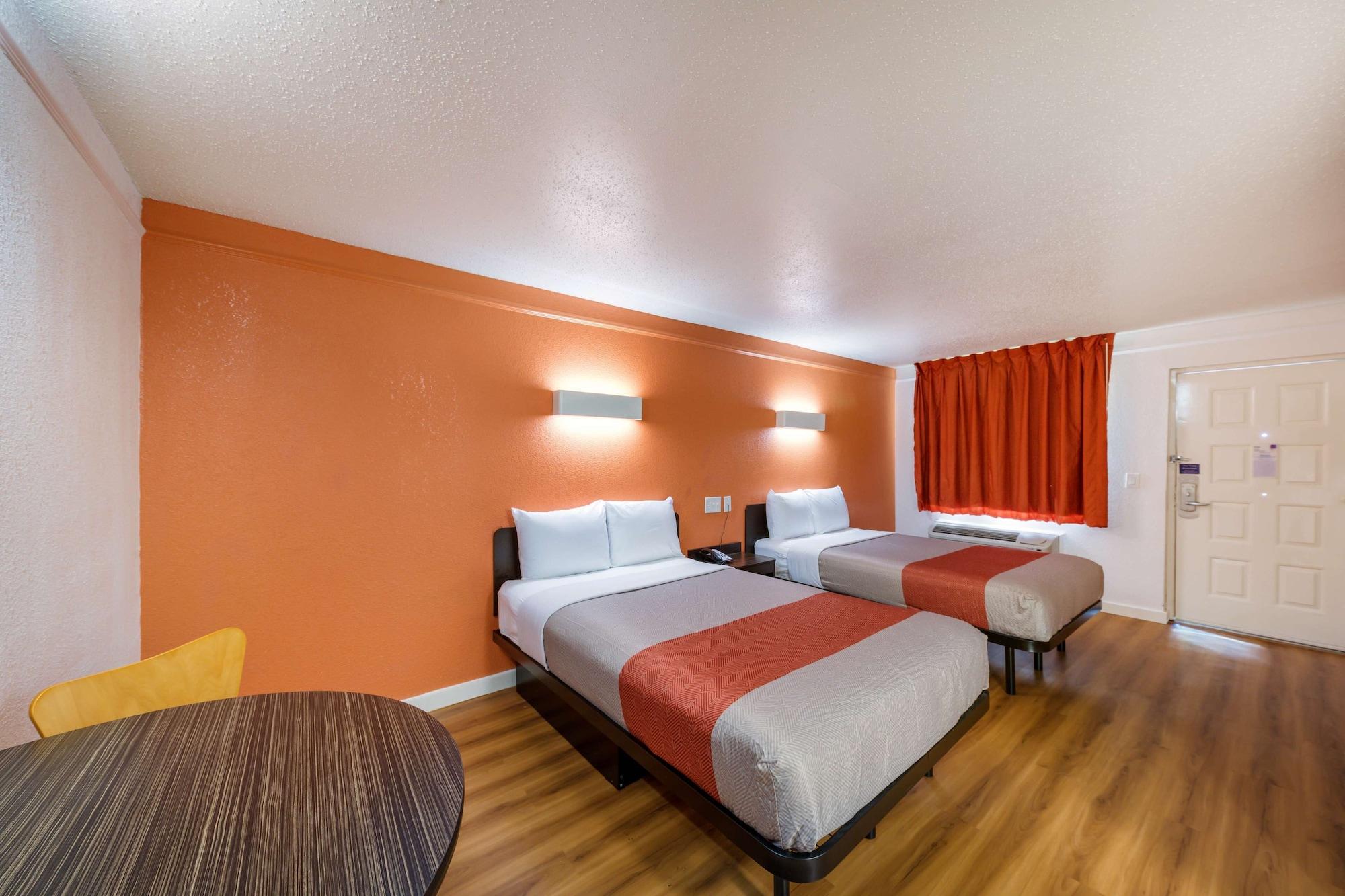 Motel 6-Dallas, Tx - 파머스브랜치 외부 사진