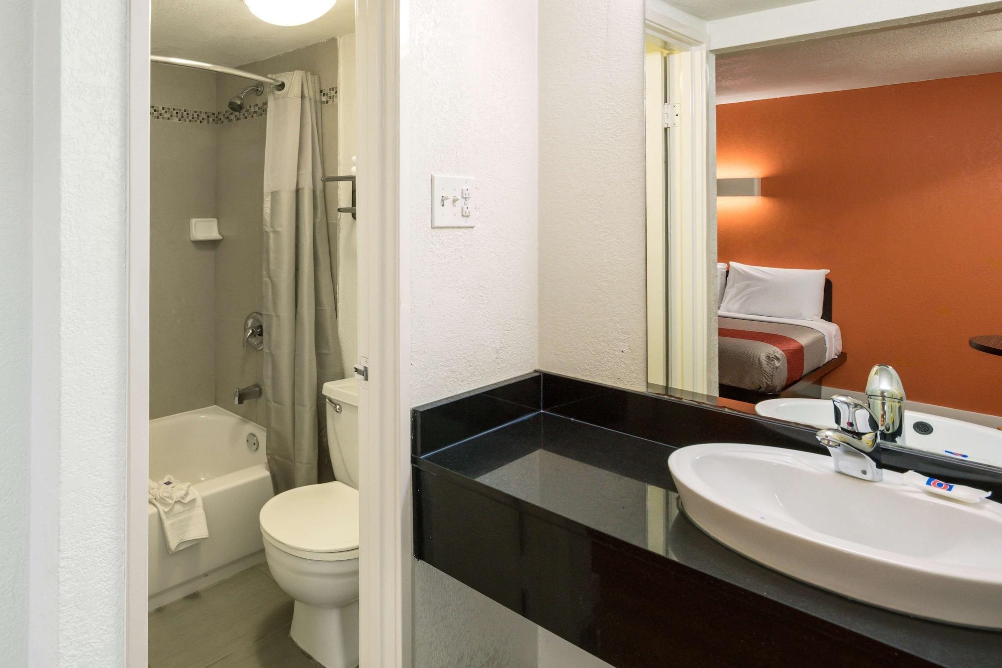 Motel 6-Dallas, Tx - 파머스브랜치 외부 사진
