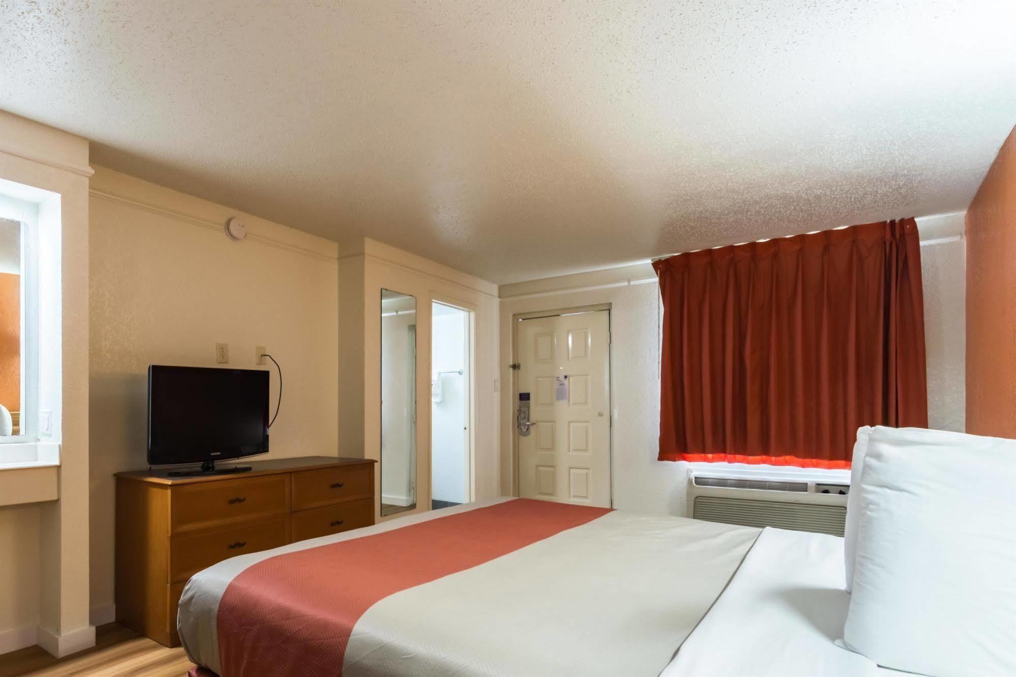 Motel 6-Dallas, Tx - 파머스브랜치 외부 사진