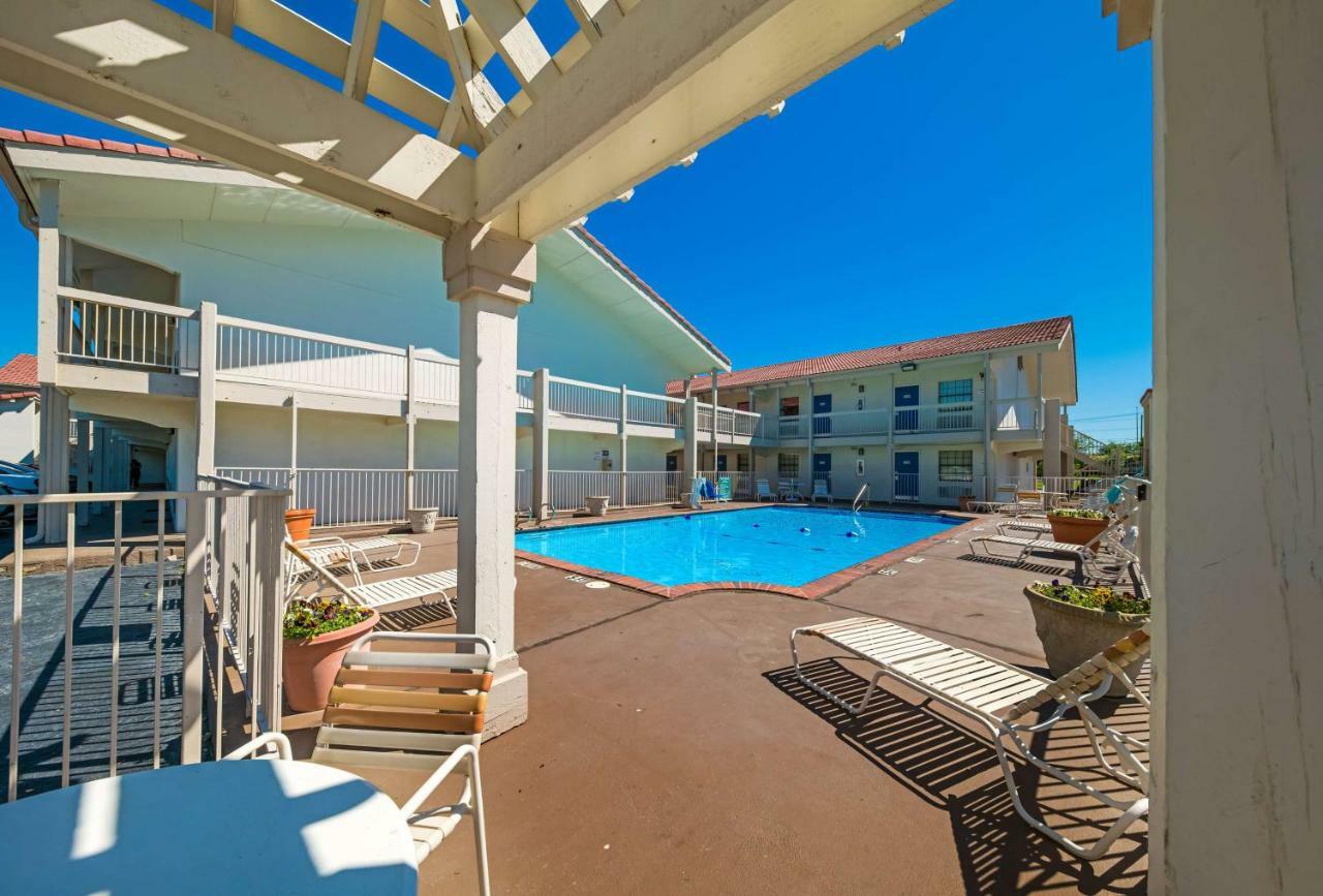 Motel 6-Dallas, Tx - 파머스브랜치 외부 사진