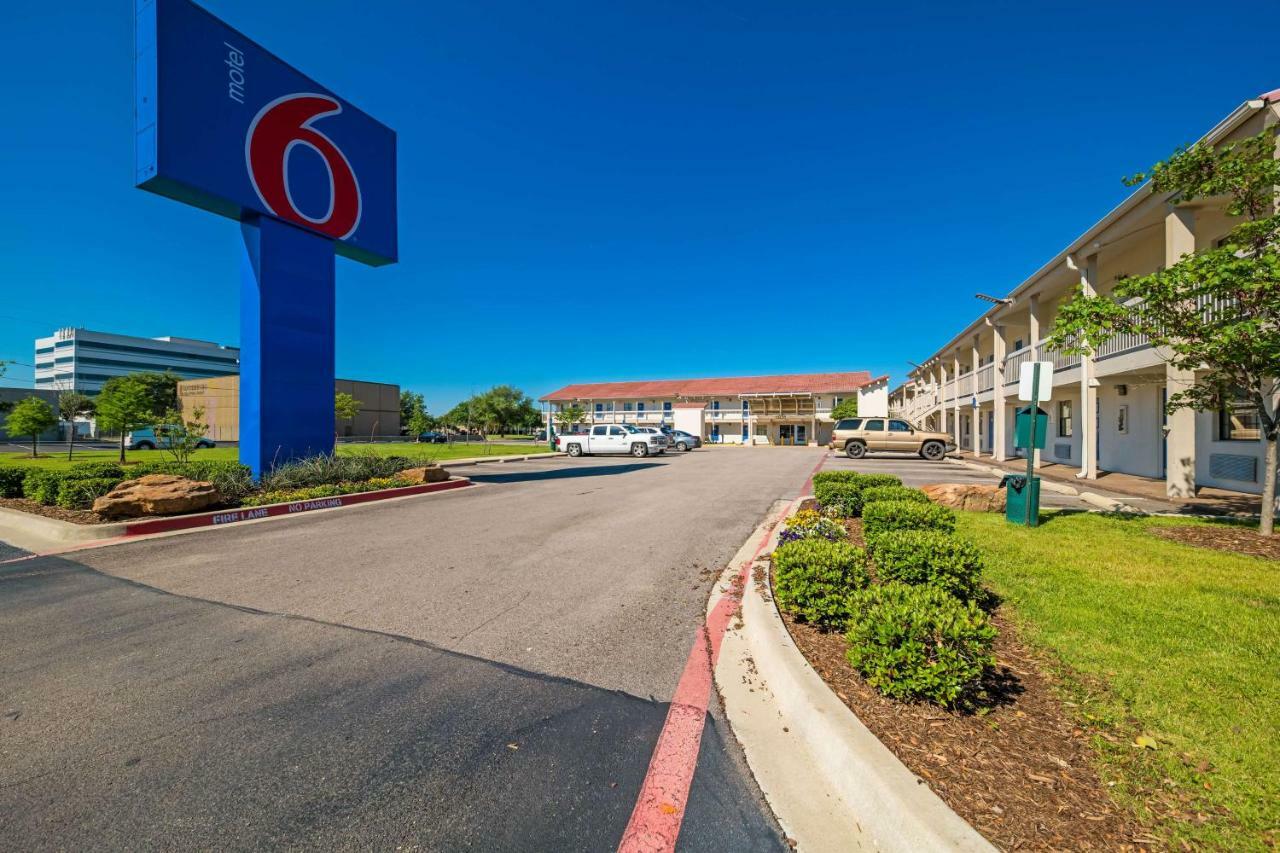 Motel 6-Dallas, Tx - 파머스브랜치 외부 사진